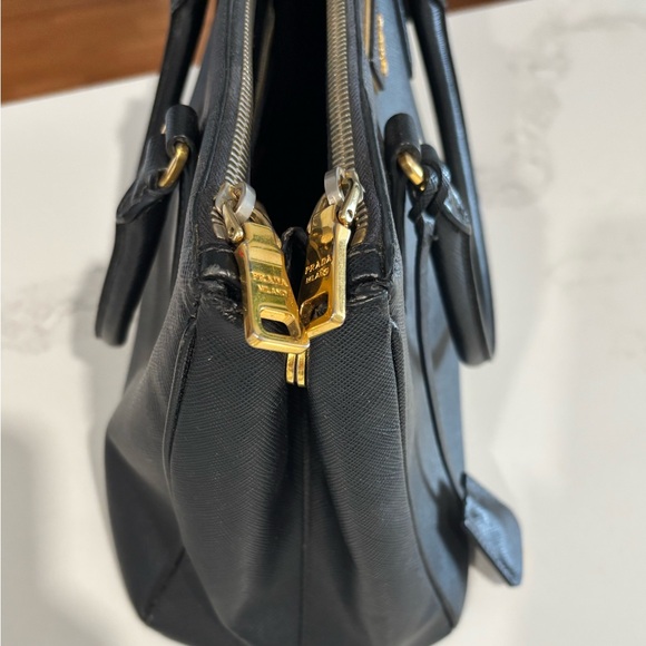 Prada Galleria Saffiano leather bag - Picture 2 of 9